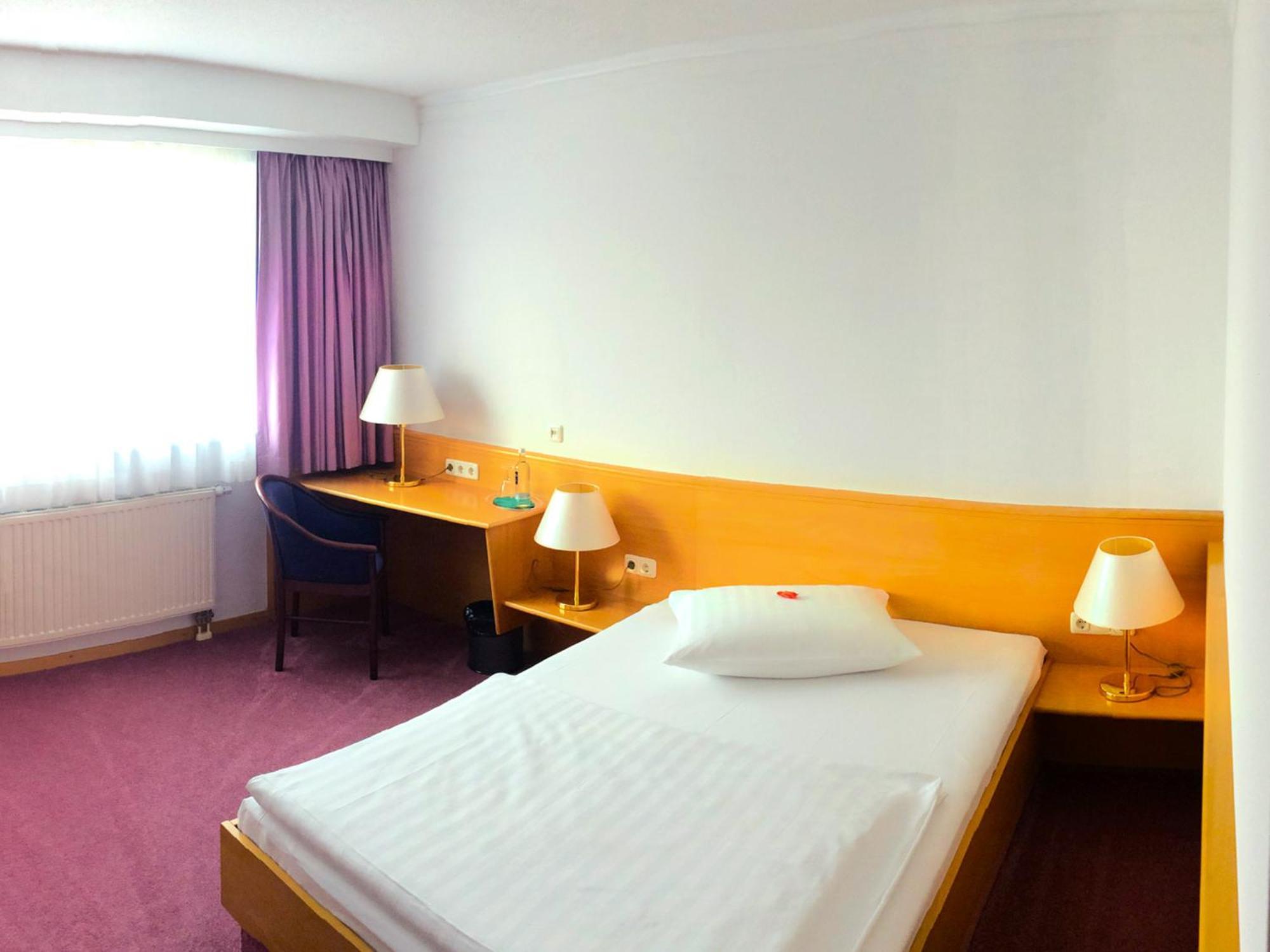 Hotel Bavaria Brehna Eksteriør bilde