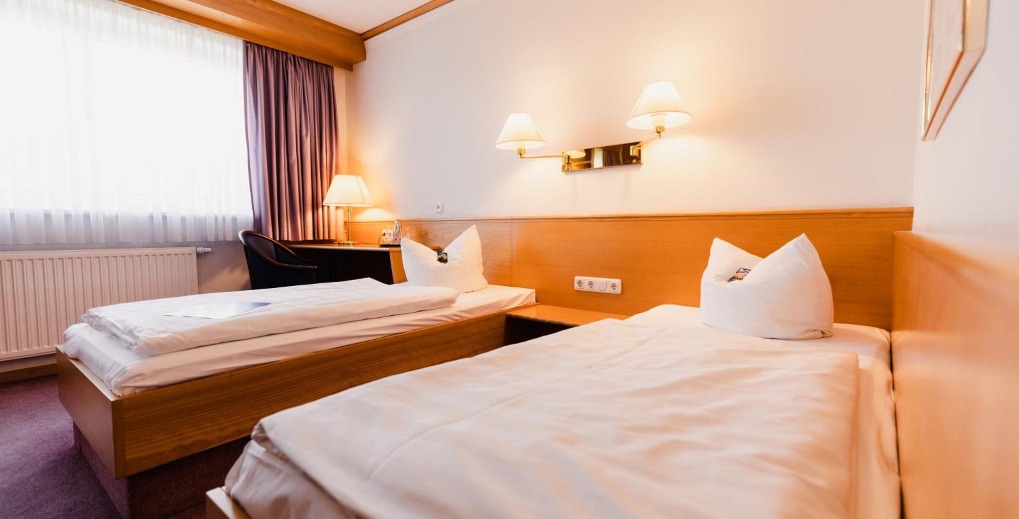 Hotel Bavaria Brehna Eksteriør bilde